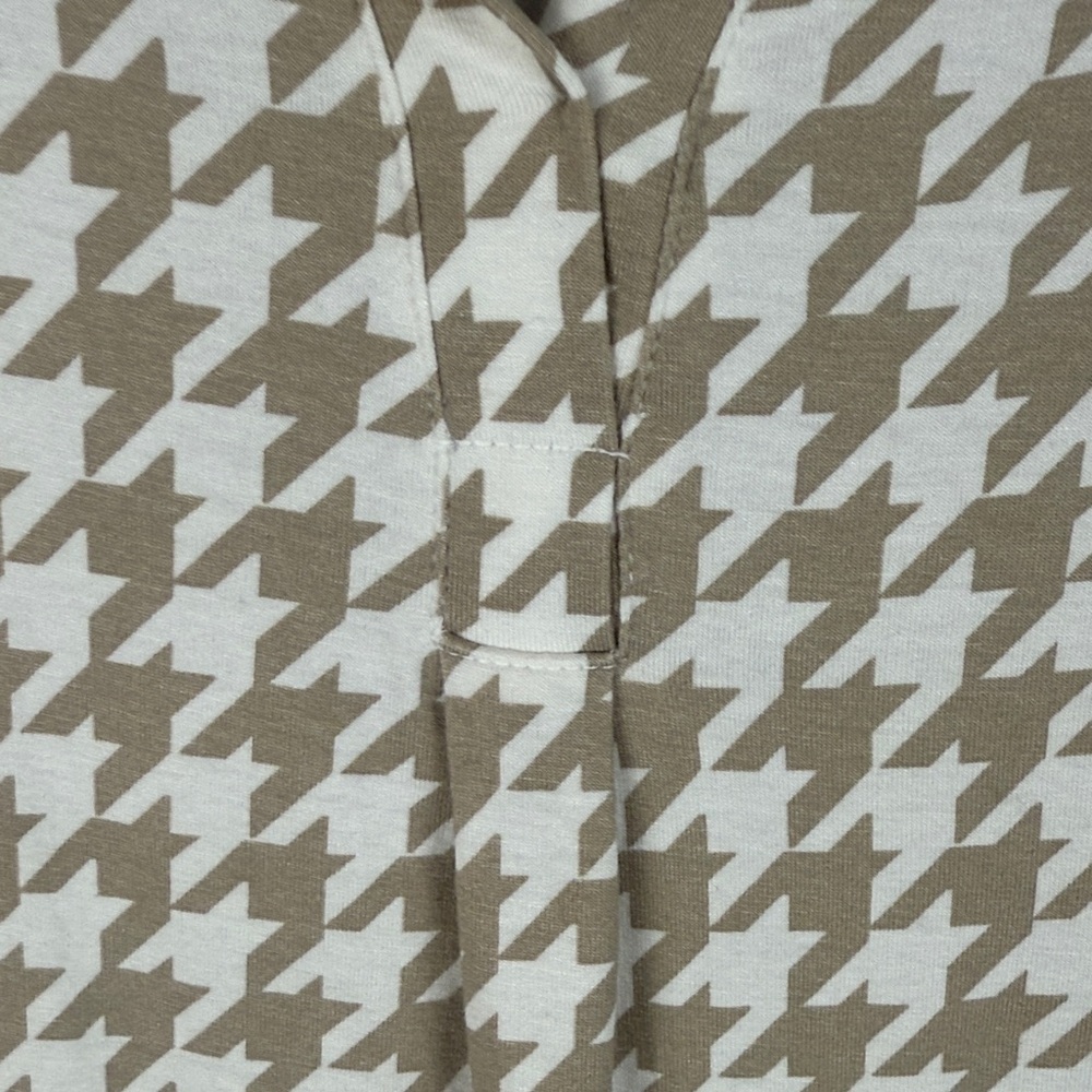 Cynthia Rowley Casual Tan & White Houndstooth Split Neck Tunic 1X Tank Top - Picture 5 of 8